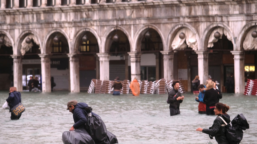 75% of Venice under water after unusually high tide strikes famed city (VIDEO, PHOTOS)