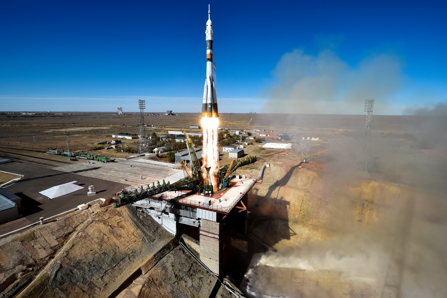 Emergency escape at 6000 km/h How near miss Soyuz rocket accident