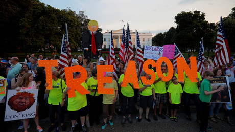 FILE PHOTO A protest in front of the White House in Washington, DC. © Reuters / Brian Snyder