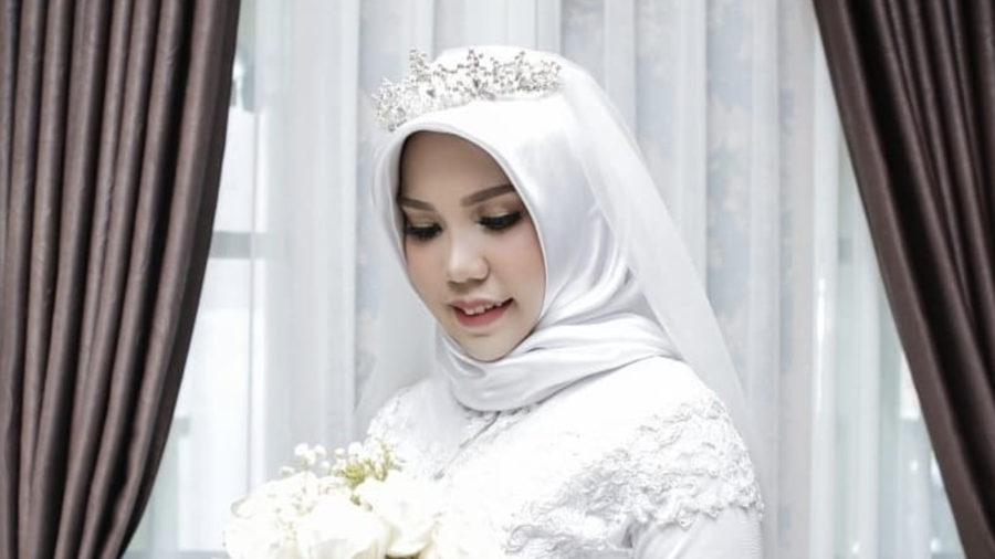 Woman Who Lost Fiance In Lion Air Plane Disaster Marks S Woman Who Lost Fiance In Lion Air Plane Disaster Marks S Wedding Day Photos