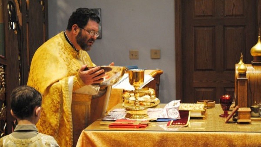 Ukrainian schismatics are 'idolaters' with blood on their hands, US rebel Orthodox priest tells RT