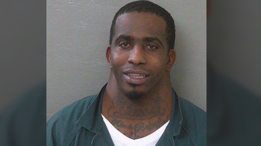 Convict with unbelievably large neck collared by police again PHOTO