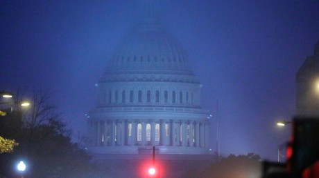 The U.S. Capitol building is seen at sunrise on the day of the U.S. midterm election in Washington, U.S., November 6, 2018. © Reuters / Jim Bourg
