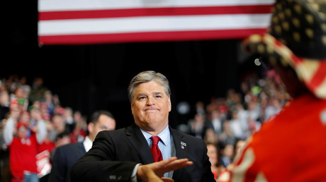 Sean Hannity of Fox News participates at Republican rally, Missouri, November 5, 2018. © REUTERS / Carlos Barria  