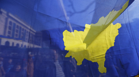 Flag of Kosovo © REUTERS / Ognen Teofilovski