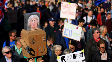Protesters participating in an anti-Brexit demonstration ©REUTERS/Simon Dawson
