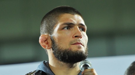 'Put him in midfield!' Football-mad Khabib watches PSG v Liverpool UCL clash (PHOTOS)