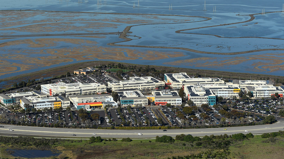 Bomb threat at Facebook's Menlo Park HQ, buildings evacuated Bomb threat at Facebook's Menlo Park HQ, buildings evacuated