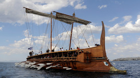 Cash-strapped Greece calls on citizens to fund battleships