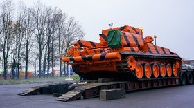 Peaceful tank to tow planes at Moscow airport (VIDEO)