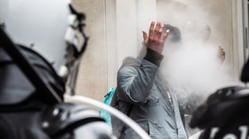 WATCH: Man pepper-sprayed in face by Belgian police falls down, left by wayside