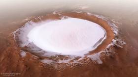 Acqua su Marte IMMAG.: L'ESA condivide incredibili immagini del cratere di ghiaccio marziano 
