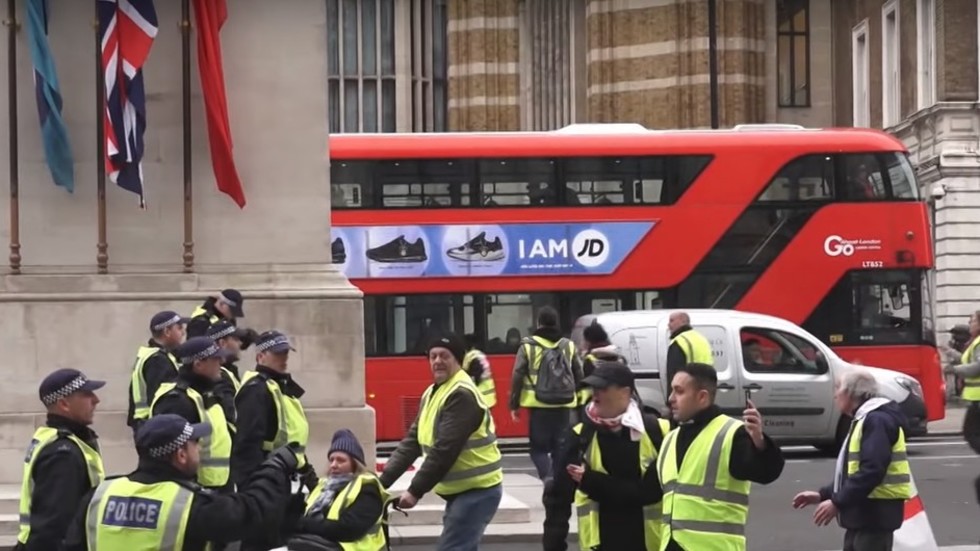 UK yellow vests, London