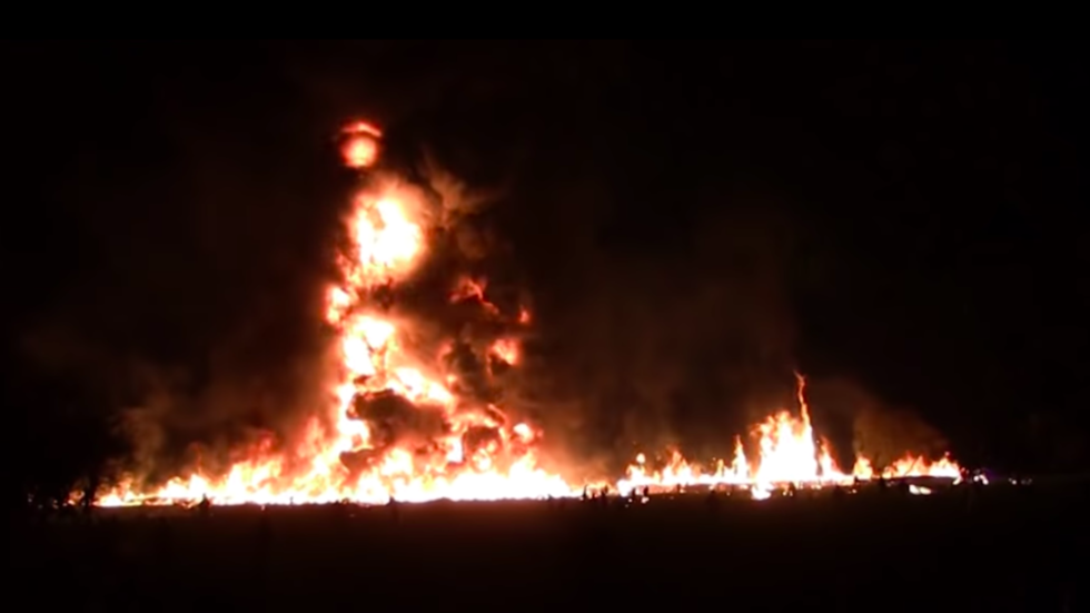 Extremely DISTURBING video captures horror of Mexico pipeline blast Extremely DISTURBING video captures horror of Mexico pipeline blast