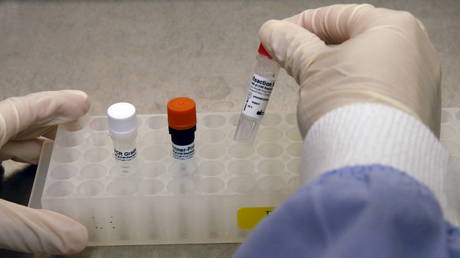 US man steals & leaks HIV+ status, personal info & sex partners of 14,200 patients in Singapore