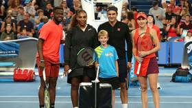 Federer wins battle of all-time greats vs Williams as Switzerland beat USA at Hopman Cup