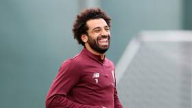 Salah wins Africa player of the year – but everyone’s talking about his cringey dancing (VIDEO)