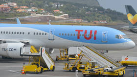 Fasten your seat belts… what seat belts? Family made to sit on FLOOR during flight, airline probed