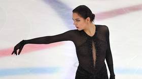 Watch Russian figure skating star Medvedeva dodging kiss from intrusive fan (VIDEO)