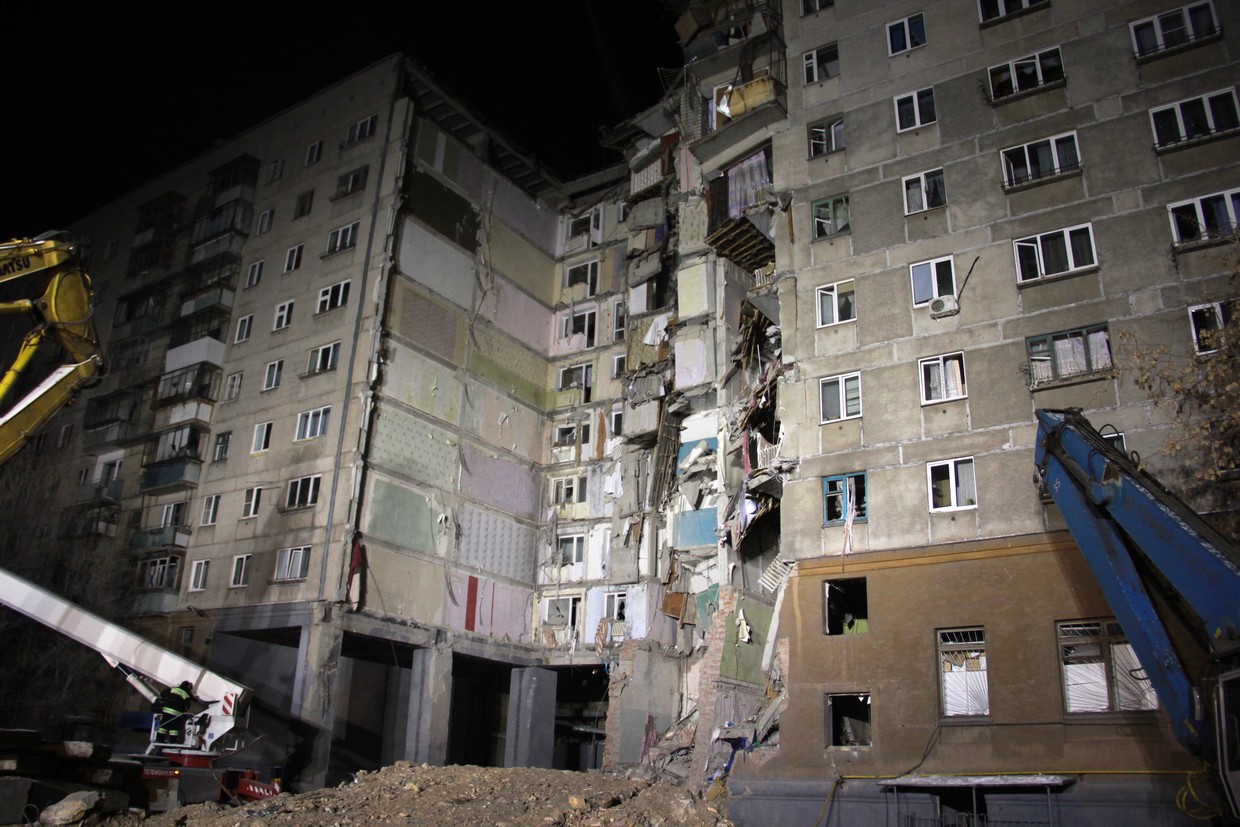 Russian toddler who survived 30 winter hours under rubble of collapsed ...