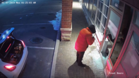 WATCH: Arsonist pours gasoline through office doors in bid to ‘blow up’ premises in Canada