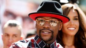 ‘That’s some real s***’: Mayweather flaunts gold outfit, drips with bling in latest Instagram VIDEO
