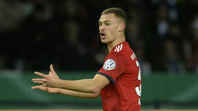 Shamed! Brazen Bayern fan tries to snatch Kimmich jersey from youngster (VIDEO)