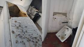 Hate crime probe in UK after Jewish cemetery trashed & grave of important rabbi smashed (PHOTOS)
