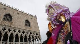 Italy wants to sell national gold reserves to avoid next year's tax hike