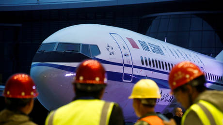 Ceremony marking the 1st delivery of a Boeing 737 Max 8 to Air China, December 15, 2018