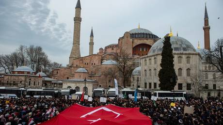 FILE PHOTO © AFP / Yasin AKGUL 


