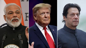US is playing both India & Pakistan, in more ways than one