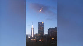 Meteor or alien invasion? Los Angeles skies set ablaze – nothing to panic about, police say (VIDEOS)
