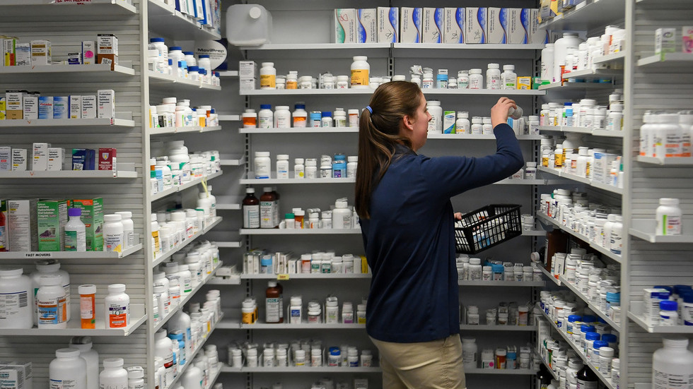 MILLIONS of pills: 60 doctors & pharmacists caught up in ...