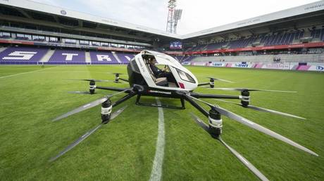 An Air Taxi  EHang 216 at Generali Arena in Vienna, Austria © AFP / Joe Klamar