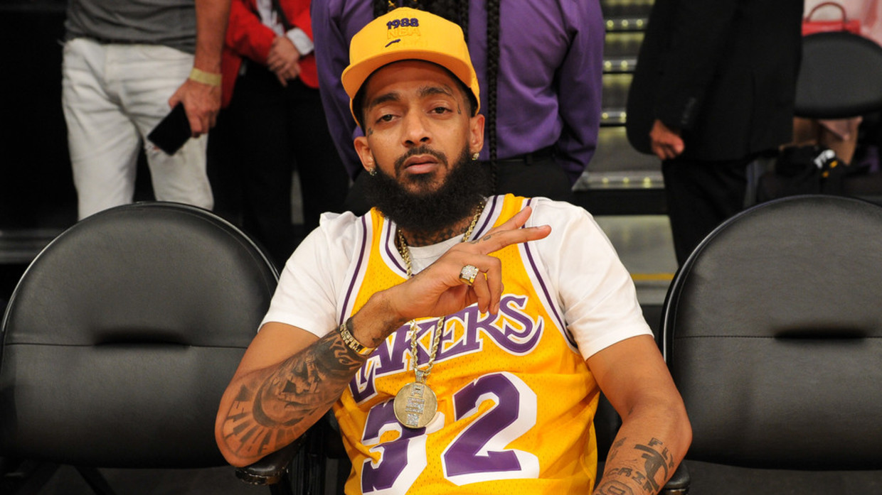 nipsey hussle in lakers jersey