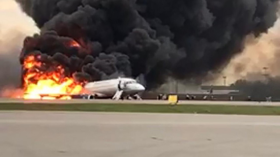 13 people, including 2 children, confirmed dead in Superjet-100 crash-landing in Moscow 13 people, including 2 children, confirmed dead in Superjet-100 crash-landing in Moscow