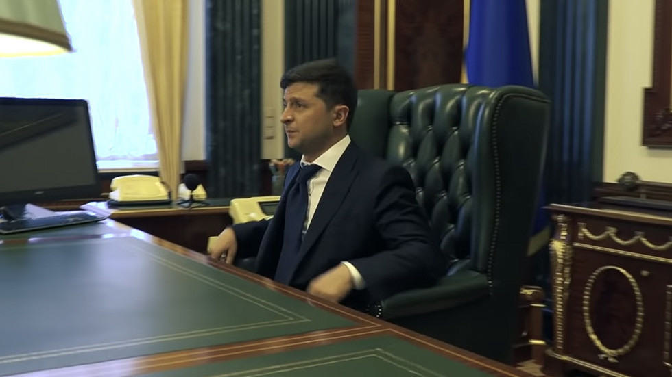 Change of thrones: Ukraineâ€™s Zelensky laments Poroshenkoâ€™s â€˜uncomfy