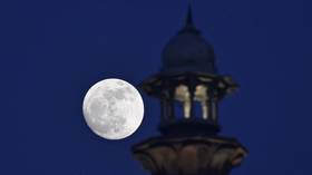 India wants to be the 1st to land on uncharted Moon territory