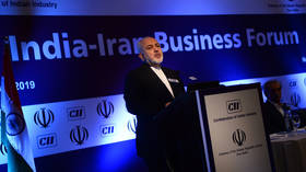 As US pressures India to cut Iran oil import, Indians ask what Iranian FM can offer in rushed talks