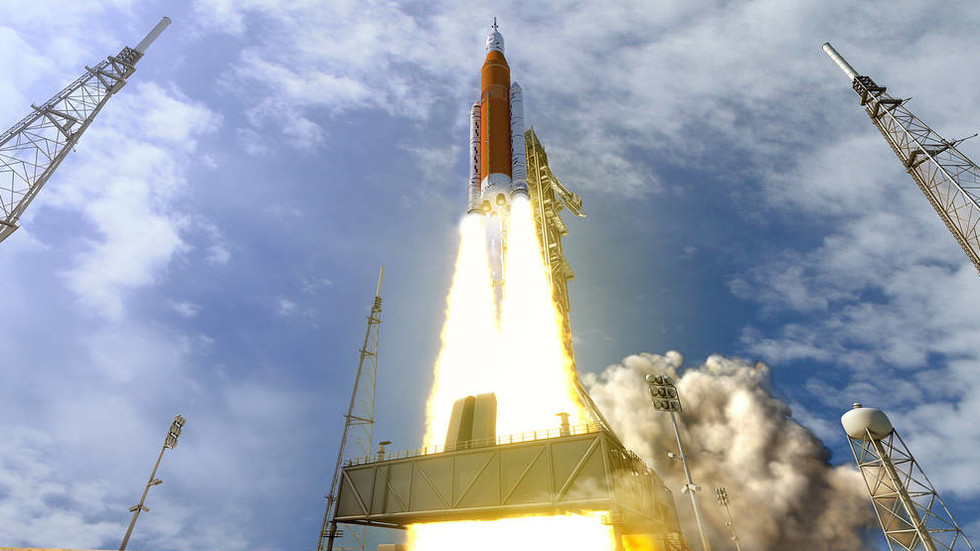 NASA moon rocket costing $800mn more than space agency is admitting ...