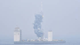 China meluncurkan roket ruang angkasa pertama dari platform laut (PHOTO)