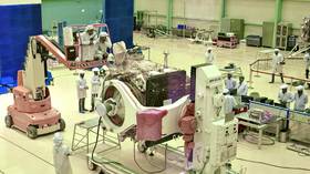 India unveils Moon lander, set to become 4th nation to touch down on Earth’s satellite (PHOTO)