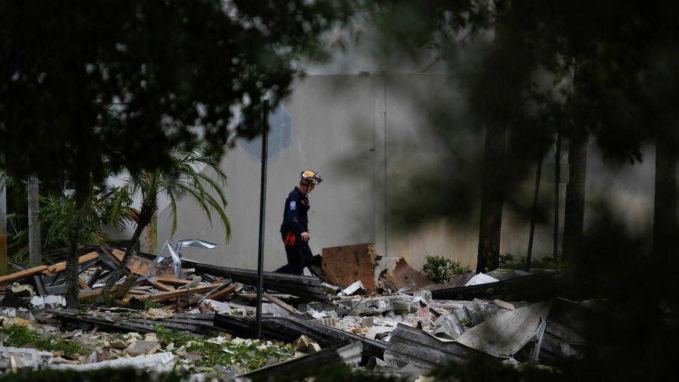 21 Injured After Gas Explosion At Shopping Center In Florida (PHOTO ...