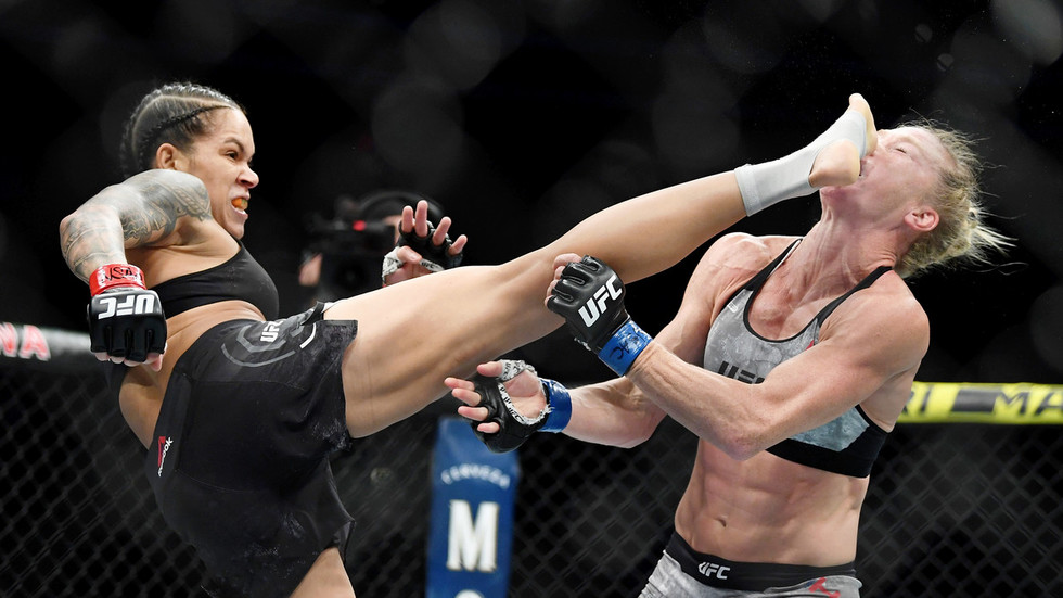 Head-kicking queen: Amanda Nunes uses Holly Holm's signature move to