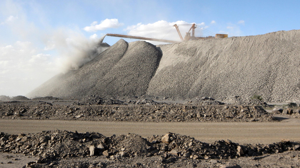 A mina de Bayan Obo contendo minerais de terras raras, China © Reuters