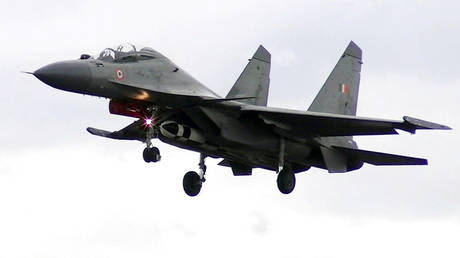 French pilot takes selfie from inside of Russian-developed Su-30, calls it ‘great aircraft’ (PHOTOS)