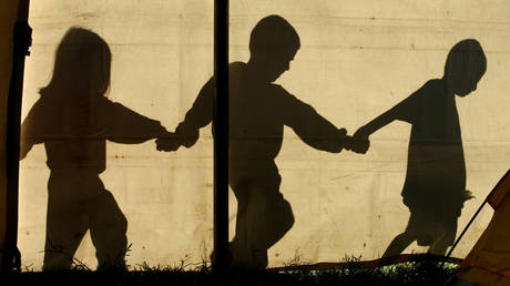 ‘Children are not snakes’: RT doc illuminates daily challenges of kids with HIV (VIDEO)