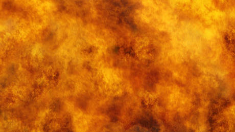 Croatian hip hop festival evacuated as massive fire engulfs surrounding forest (VIDEO)