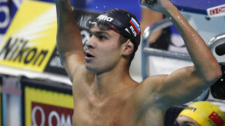 Russia&rsquo;s Evgeny Rylov beats US Olympic champ Ryan Murphy to claim gold at World Championships